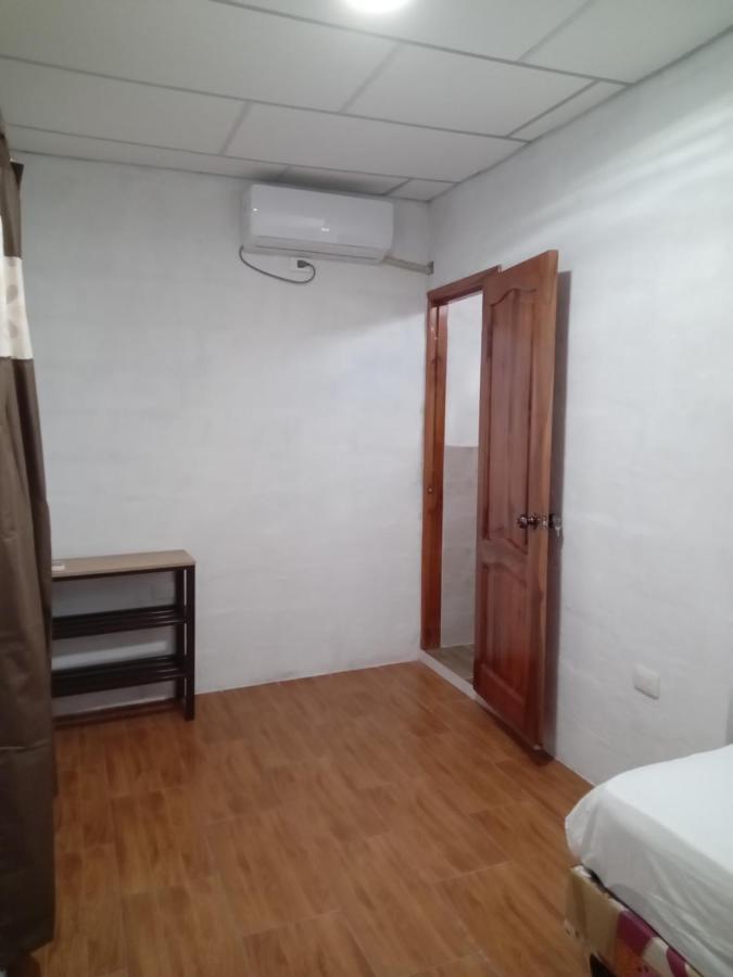 Casa De Alexis Otel Puerto Baquerizo Moreno Dış mekan fotoğraf