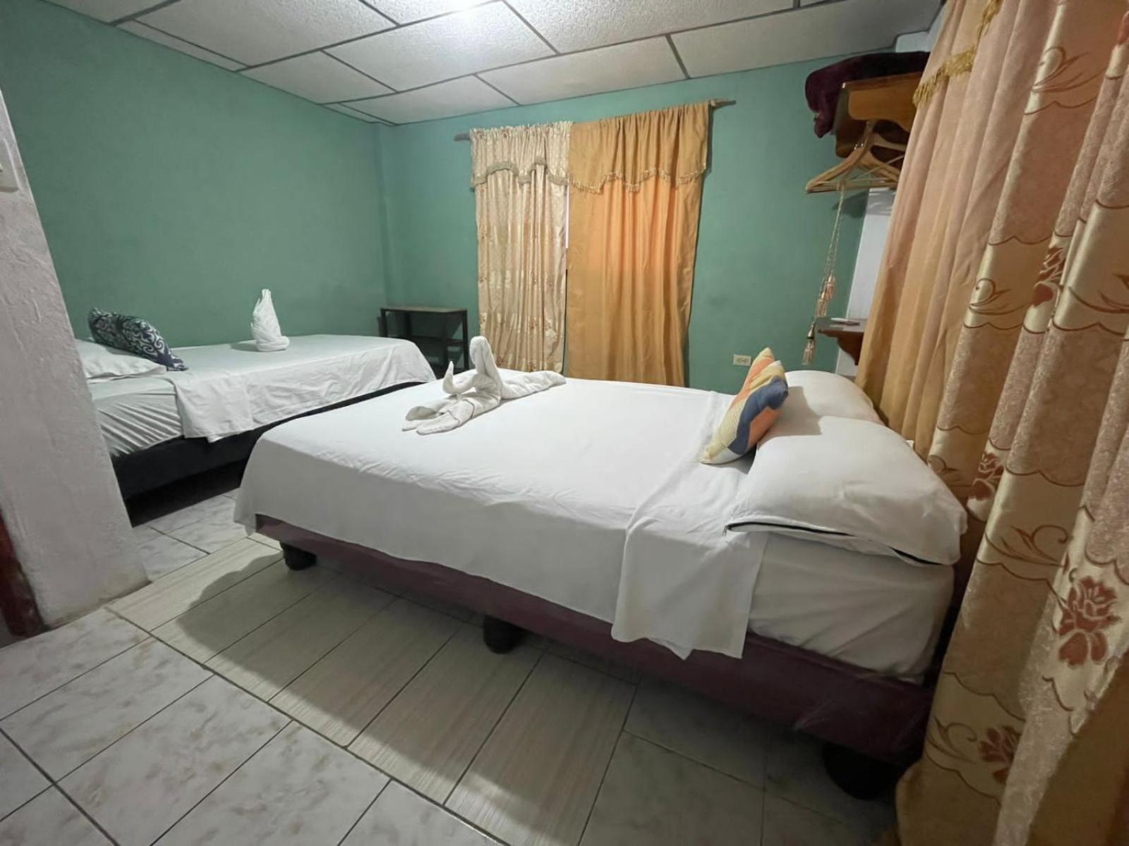 Casa De Alexis Otel Puerto Baquerizo Moreno Dış mekan fotoğraf